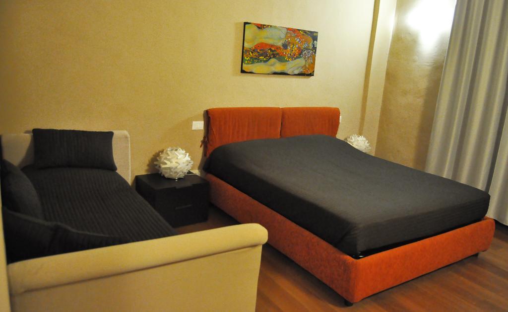 B&B Al Canto Del Cavour Pistoia Room photo